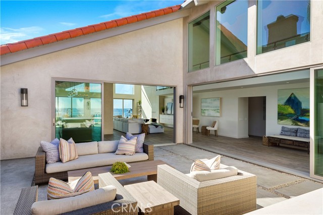 1906 Calle De Los Alamos, San Clemente CA: https://media.crmls.org/medias/e405c249-7f39-4606-ac65-6bb6c7d00cab.jpg