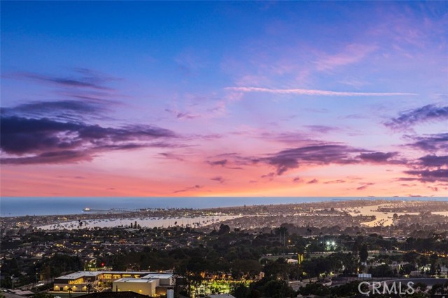 49 Cambria Drive, Corona del Mar CA: https://media.crmls.org/medias/e40698b3-434d-426f-a8c7-82da920dc79a.jpg