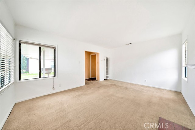 Detail Gallery Image 7 of 33 For 8241 Elmont Ave, Pico Rivera,  CA 90660 - 4 Beds | 1/1 Baths