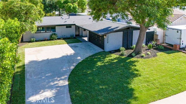 Detail Gallery Image 2 of 27 For 15664 Kalisher St, Granada Hills,  CA 91344 - 4 Beds | 2 Baths
