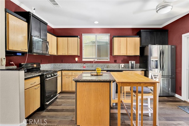 Detail Gallery Image 13 of 47 For 13249 Sundance, Victorville,  CA 92392 - 4 Beds | 2/1 Baths