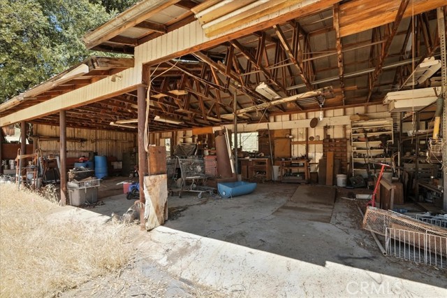 46467 Bissett Station Road, Oakhurst CA: https://media.crmls.org/medias/e4085bc2-8b79-49ff-82ff-7e67ba87230f.jpg