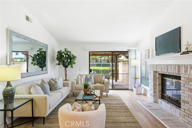 33651 Surfside, Dana Point CA: https://media.crmls.org/medias/e408b46f-711c-44cb-a2d6-997dc8547f48.jpg