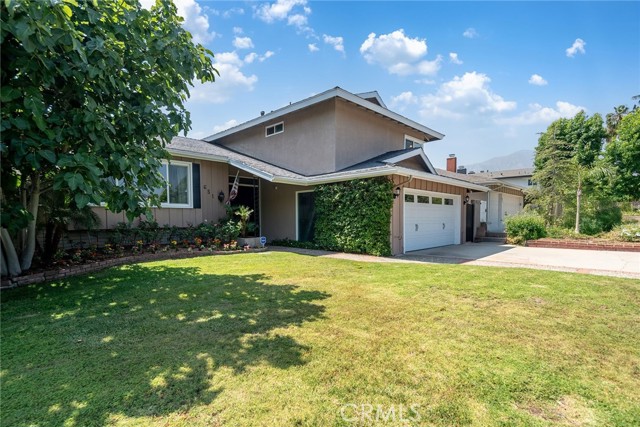 651 N Sunnyslope Avenue, Pasadena CA: https://media.crmls.org/medias/e409114e-0a2f-4964-9484-d576e4efc87b.jpg