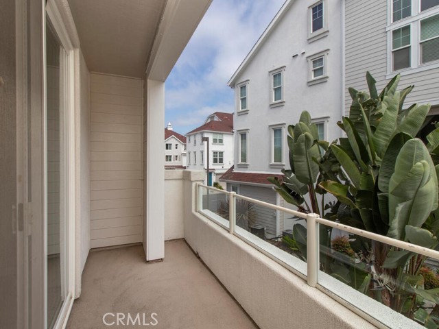 Detail Gallery Image 31 of 38 For 815 Harbor Cliff Way #239,  Oceanside,  CA 92054 - 3 Beds | 3/1 Baths