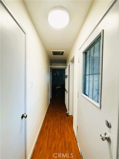 Detail Gallery Image 8 of 16 For 11313 Pennsylvania, South Gate,  CA 90280 - 3 Beds | 2 Baths