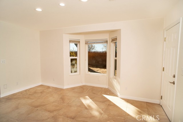 Detail Gallery Image 8 of 26 For 44315 88th St, Lancaster,  CA 93535 - 3 Beds | 2 Baths