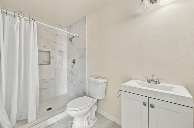 1659 West 39th photo 21