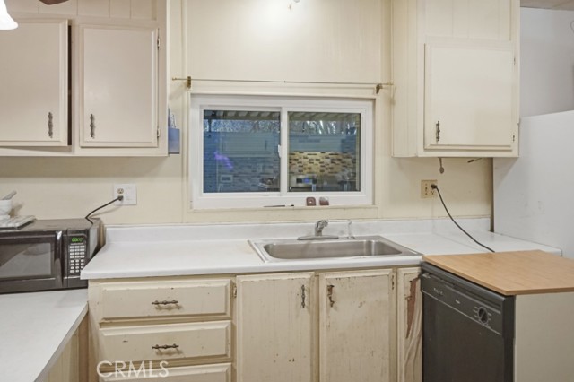 Detail Gallery Image 7 of 17 For 25346 Wanda Ln, Hemet,  CA 92544 - 2 Beds | 2 Baths