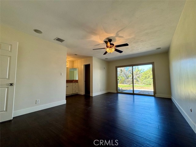 1415 Via Vallarta, Riverside CA: https://media.crmls.org/medias/e40bb389-45bb-4211-8008-cac0a2f9dc90.jpg