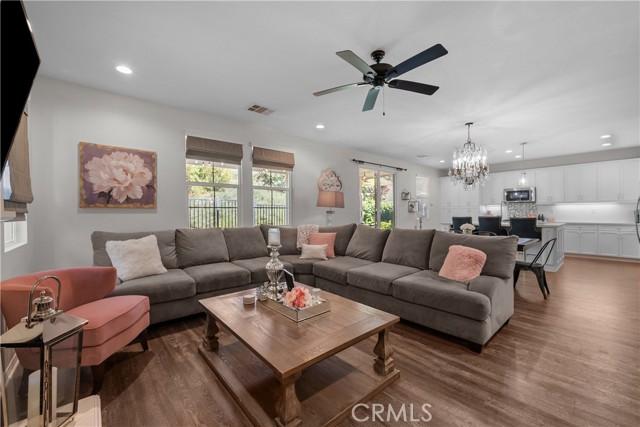 Detail Gallery Image 12 of 35 For 28821 Panorama Ct, Valencia,  CA 91354 - 4 Beds | 3 Baths