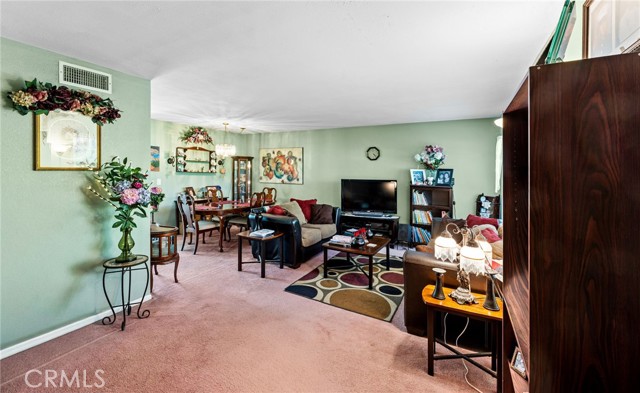 Detail Gallery Image 3 of 28 For 694 Rosewood Ln, San Dimas,  CA 91773 - 3 Beds | 2/1 Baths