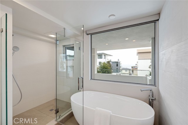 2412 Manhattan Avenue, Manhattan Beach, California 90266, 4 Bedrooms Bedrooms, ,3 BathroomsBathrooms,Residential,Sold,Manhattan,SB23111296