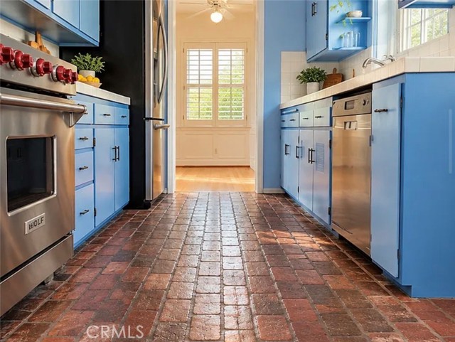 6548 Colbath photo 11