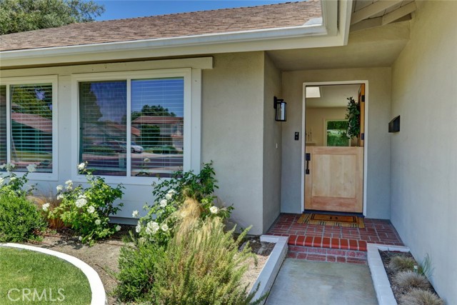 Detail Gallery Image 2 of 31 For 6441 Sundance Cir, Huntington Beach,  CA 92647 - 3 Beds | 2 Baths