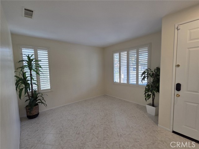 Detail Gallery Image 2 of 30 For 61 Dovecreek, Irvine,  CA 92618 - 4 Beds | 2/1 Baths