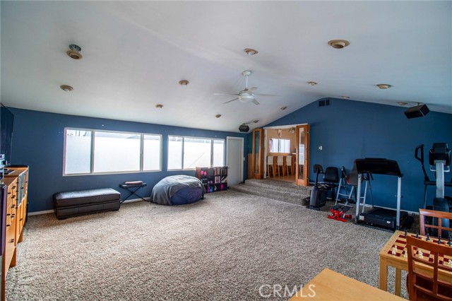 2484 Hanning Avenue, Altadena CA: https://media.crmls.org/medias/e40e8ceb-eb9c-4c6b-a89c-e183782eab25.jpg