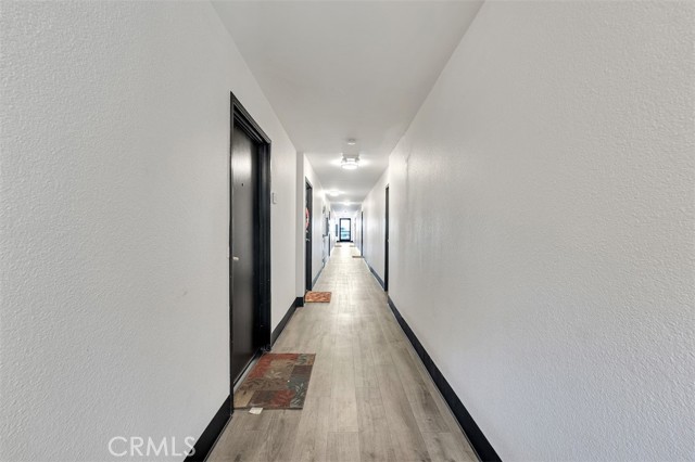 14218 Victory Boulevard, Van Nuys CA: https://media.crmls.org/medias/e40e8f7f-f1c0-4f77-a645-e2a5fcc7243d.jpg