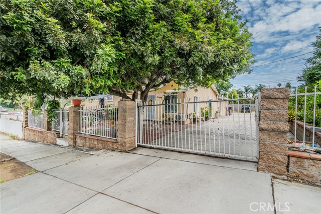 Detail Gallery Image 1 of 1 For 2389 Vermont Ave, Riverside,  CA 92507 - 3 Beds | 1 Baths