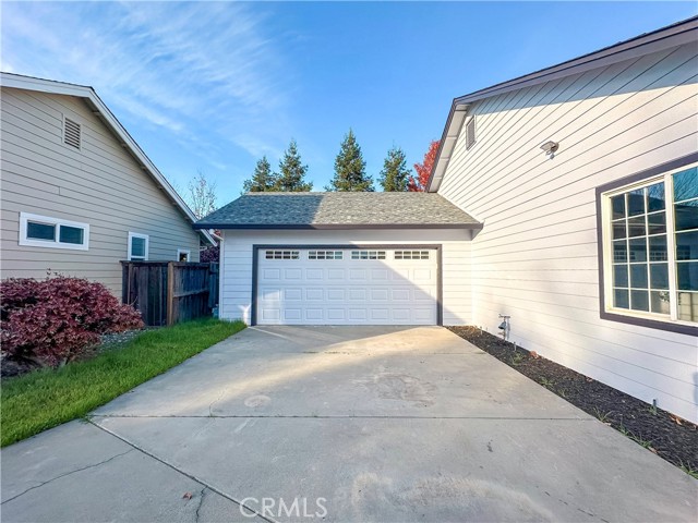 Detail Gallery Image 3 of 43 For 16 Tierra Rosa, Chico,  CA 95973 - 3 Beds | 2 Baths