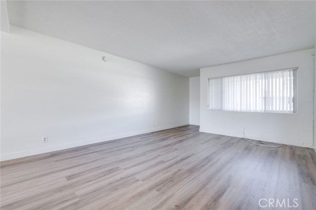 Detail Gallery Image 4 of 16 For 3430 Elm Ave #10,  Long Beach,  CA 90807 - 2 Beds | 1/1 Baths