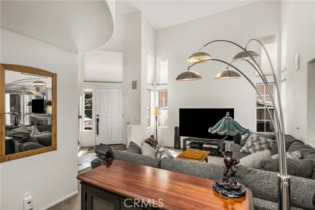 Detail Gallery Image 14 of 64 For 993 S Dylan Way, Anaheim Hills,  CA 92808 - 3 Beds | 2/1 Baths