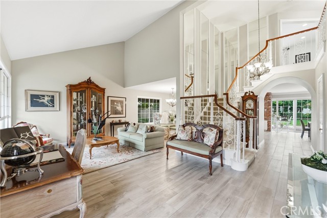 Detail Gallery Image 7 of 45 For 980 S Rutgers Circle, Anaheim Hills,  CA 92807 - 3 Beds | 3 Baths