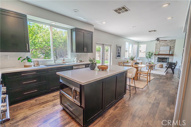 Detail Gallery Image 15 of 62 For 23948 Rustico Ct, Valencia,  CA 91354 - 5 Beds | 3 Baths