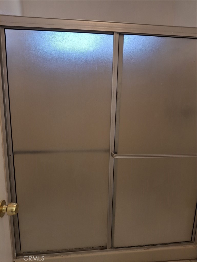 https://media.crmls.org/medias/e41169d2-a2b5-4d39-9d69-30667b8e89f7.jpg?preset=X-Large