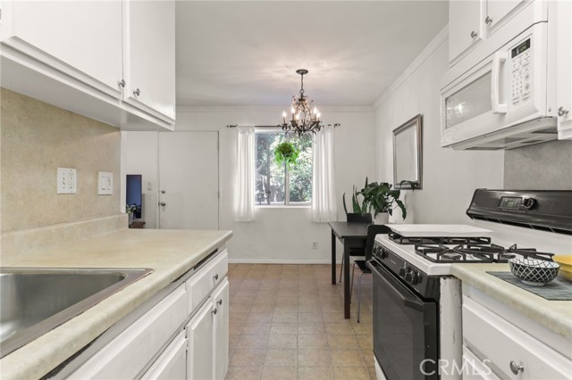 Detail Gallery Image 13 of 31 For 11578 Wyoming #103,  Los Angeles,  CA 90025 - 2 Beds | 2 Baths