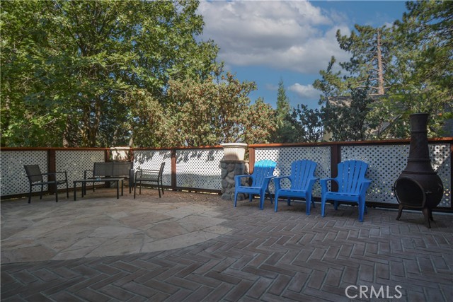 971 Grass Valley, Lake Arrowhead CA: https://media.crmls.org/medias/e412d757-85ae-4b92-aa78-65fc4202aa1f.jpg
