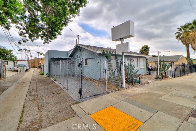 256 E Front Street, Covina, California 91723, ,Commercial Sale,For Sale,256 E Front Street,CRCV24237919