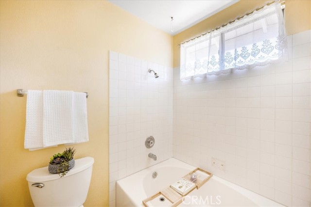 29812 Nightview Circle, Temecula CA: https://media.crmls.org/medias/e4138352-675c-41c6-a03b-aeab240b101f.jpg
