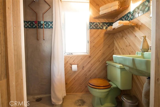 Detail Gallery Image 43 of 65 For 3535 Olympic Rd, Joshua Tree,  CA 92252 - 1 Beds | 2 Baths