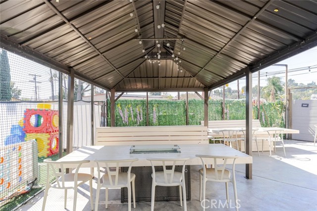 4732 Eagle Rock Boulevard, Los Angeles CA: https://media.crmls.org/medias/e4167e48-3418-48da-926a-8b32413ecf24.jpg