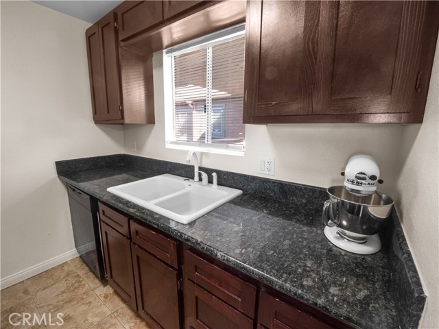 Detail Gallery Image 12 of 39 For 2507 E 15th #304,  Long Beach,  CA 90804 - 2 Beds | 2 Baths