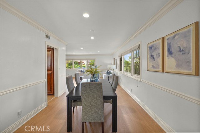 22550 Flamingo Street, Woodland Hills CA: https://media.crmls.org/medias/e4175cb5-1518-4ac3-9faa-6b4689fe6e0b.jpg