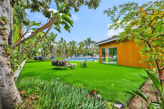 Image 35 of 46 For 18782 Peppertree Drive
