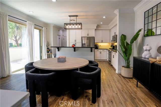Detail Gallery Image 3 of 17 For 974 Sweetbriar Ln a,  Azusa,  CA 91702 - 3 Beds | 3 Baths