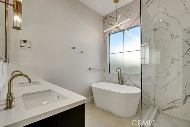 Detail Gallery Image 37 of 75 For 7714 Lasaine Ave, Northridge,  CA 91325 - 3 Beds | 3/1 Baths