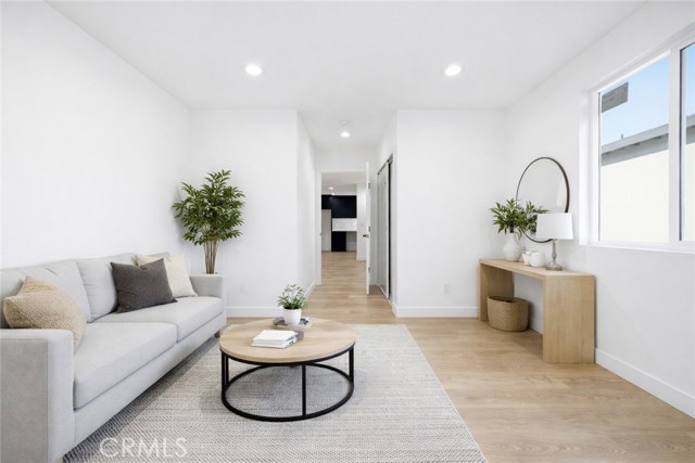 Detail Gallery Image 15 of 16 For 1106 W 74th St, Los Angeles,  CA 90044 - 7 Beds | 5 Baths