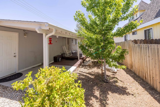 109 Wabash Lane, Sugarloaf CA: https://media.crmls.org/medias/e418b19f-97d4-4ba4-a4b8-aeefb17a342f.jpg