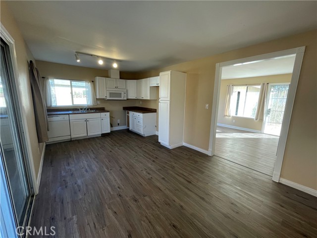 Detail Gallery Image 13 of 52 For 3635 W Avenue K12, Lancaster,  CA 93536 - 3 Beds | 1/1 Baths