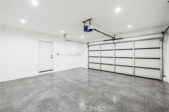Detail Gallery Image 30 of 33 For 16245 Chatsworth St, Granada Hills,  CA 91344 - 3 Beds | 2/1 Baths