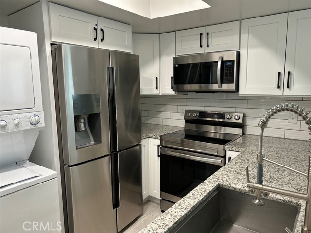 Detail Gallery Image 5 of 19 For 74443 Driftwood Dr #D,  Palm Desert,  CA 92260 - 2 Beds | 1/1 Baths