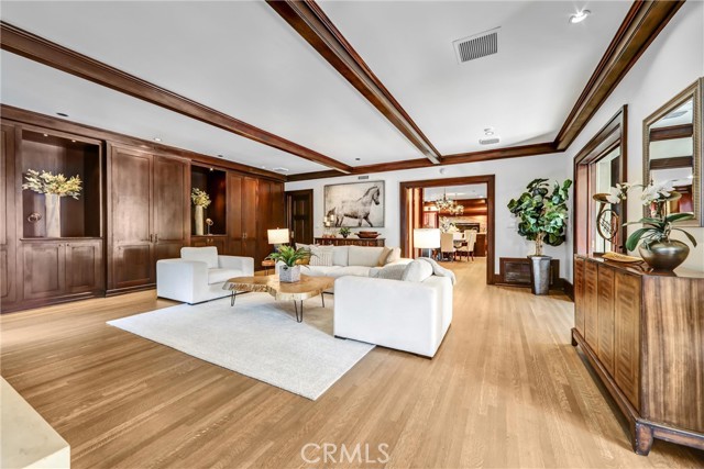 1215 Wentworth, Pasadena CA: https://media.crmls.org/medias/e41b027c-35ac-4cfc-8b1a-3dc1b3f2262f.jpg