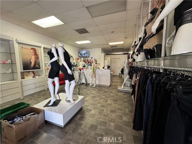 Image 28 of 31 For 413 Whittier Boulevard