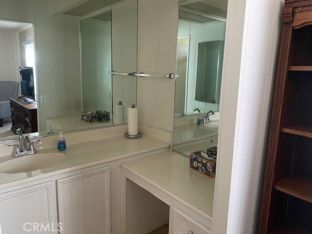1241 Glen Lake Avenue, Brea CA: https://media.crmls.org/medias/e41cc7fb-42fd-46a2-a7e1-06c762c233cf.jpg