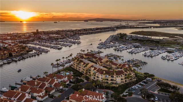 Detail Gallery Image 24 of 33 For 16291 Countess Dr #302,  Huntington Beach,  CA 92649 - 2 Beds | 2 Baths