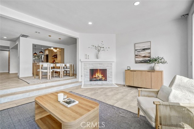 3682 Montego Drive, Huntington Beach CA: https://media.crmls.org/medias/e41dbd2d-ba11-436c-b156-d33ef367d5dc.jpg